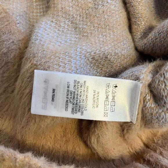 Sincerely Jules Soft Fuzzy Tan Light Blue Argyle Cropped Sweater Vest Sz XS NWT - Picture 7 of 7